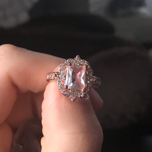 NWT Big Cubic Zirconia Ring - Picture 4 of 4